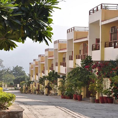 Ayurveda Bhavan Rishikesh Bagian luar foto