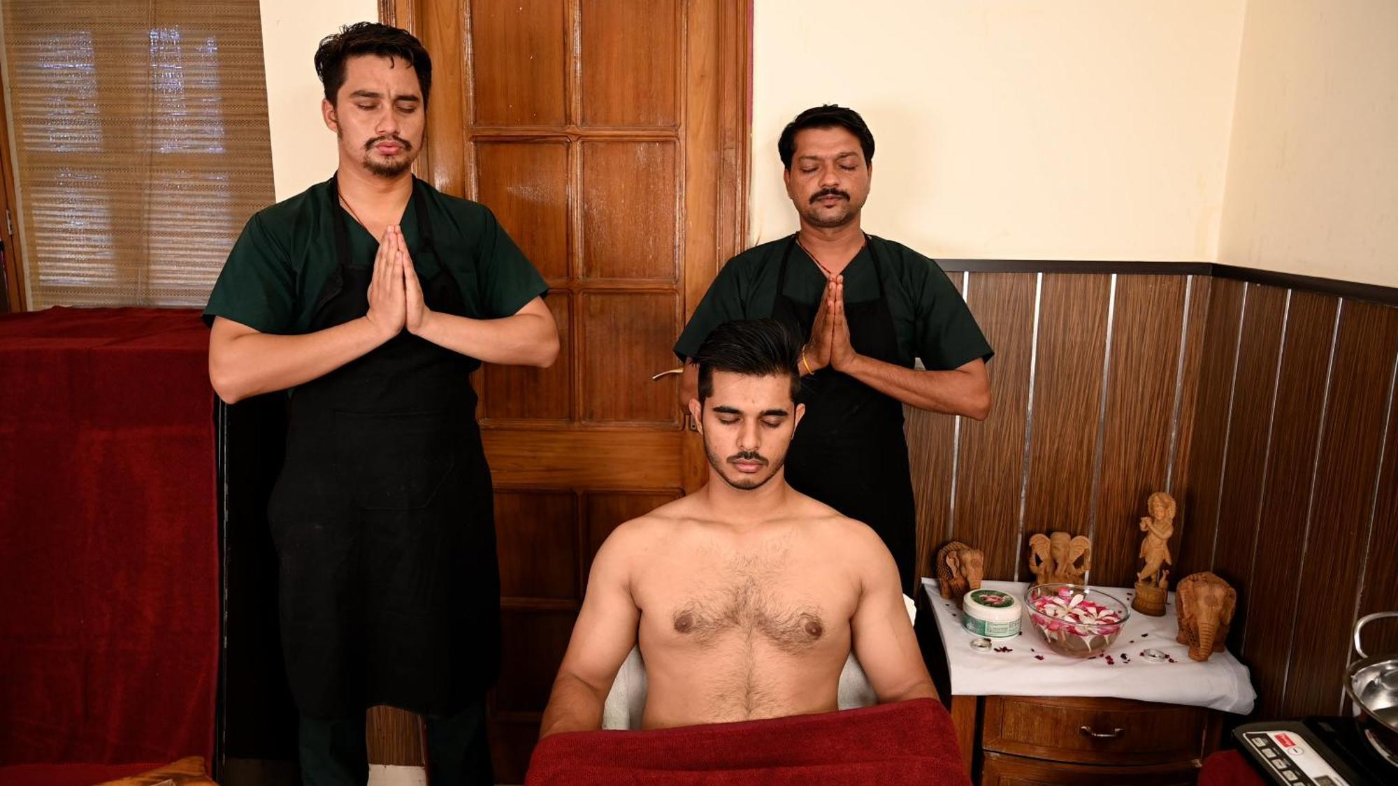 Ayurveda Bhavan Rishikesh Bagian luar foto