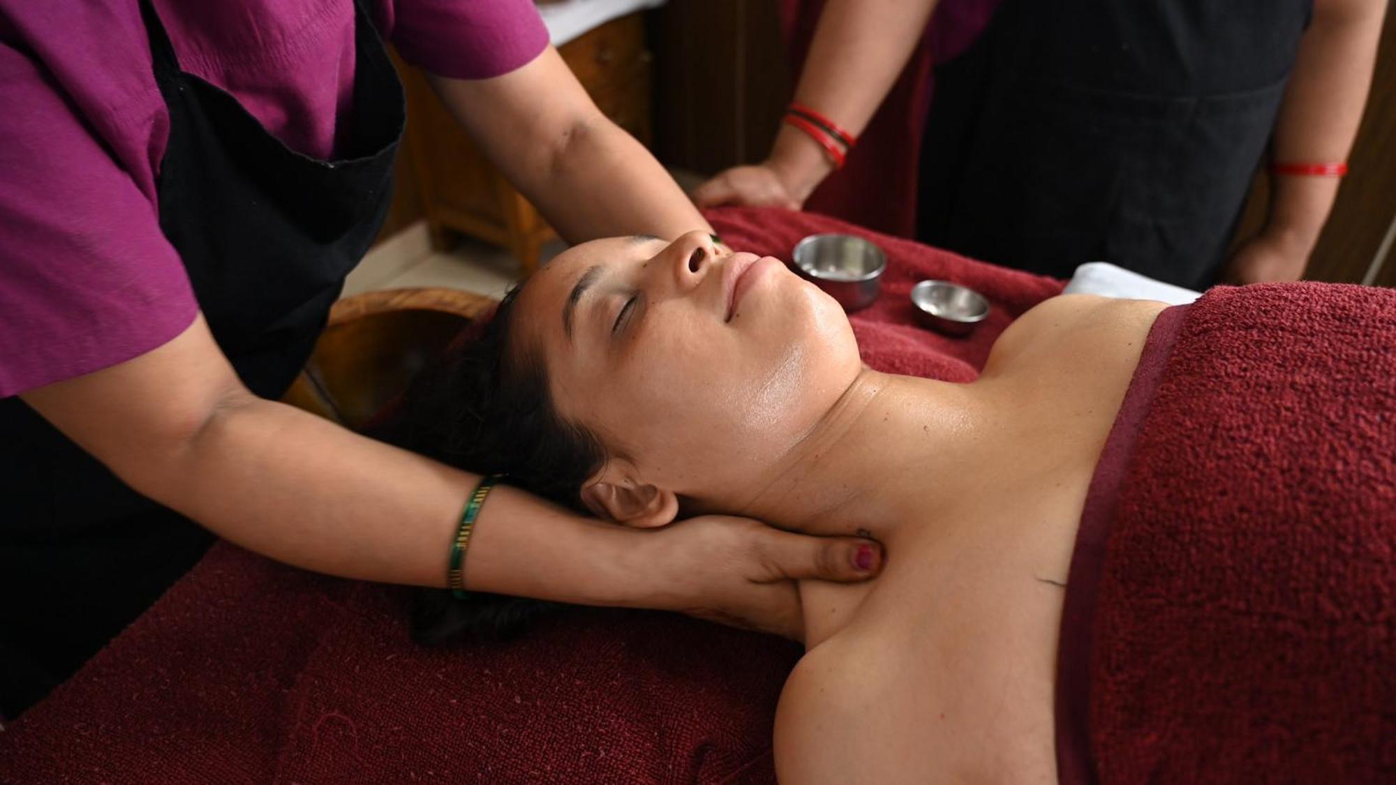 Ayurveda Bhavan Rishikesh Bagian luar foto