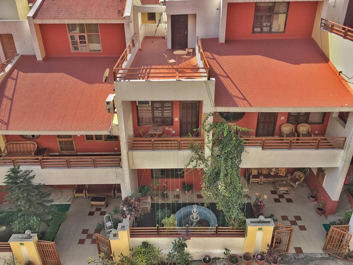 Ayurveda Bhavan Rishikesh Bagian luar foto